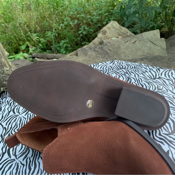 LUCKY BRAND Chocolate Brown Soft Leather Boot Shoe Bootie Gorgeous Like New - Picture 5 of 6